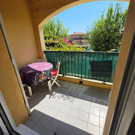 Cozy Les Maures Apartment La Londe-les-Maures